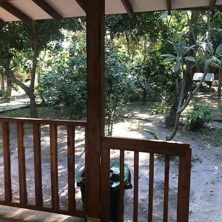 Pondok Wisata Gili Lampu Labuhan Pandan Exterior photo