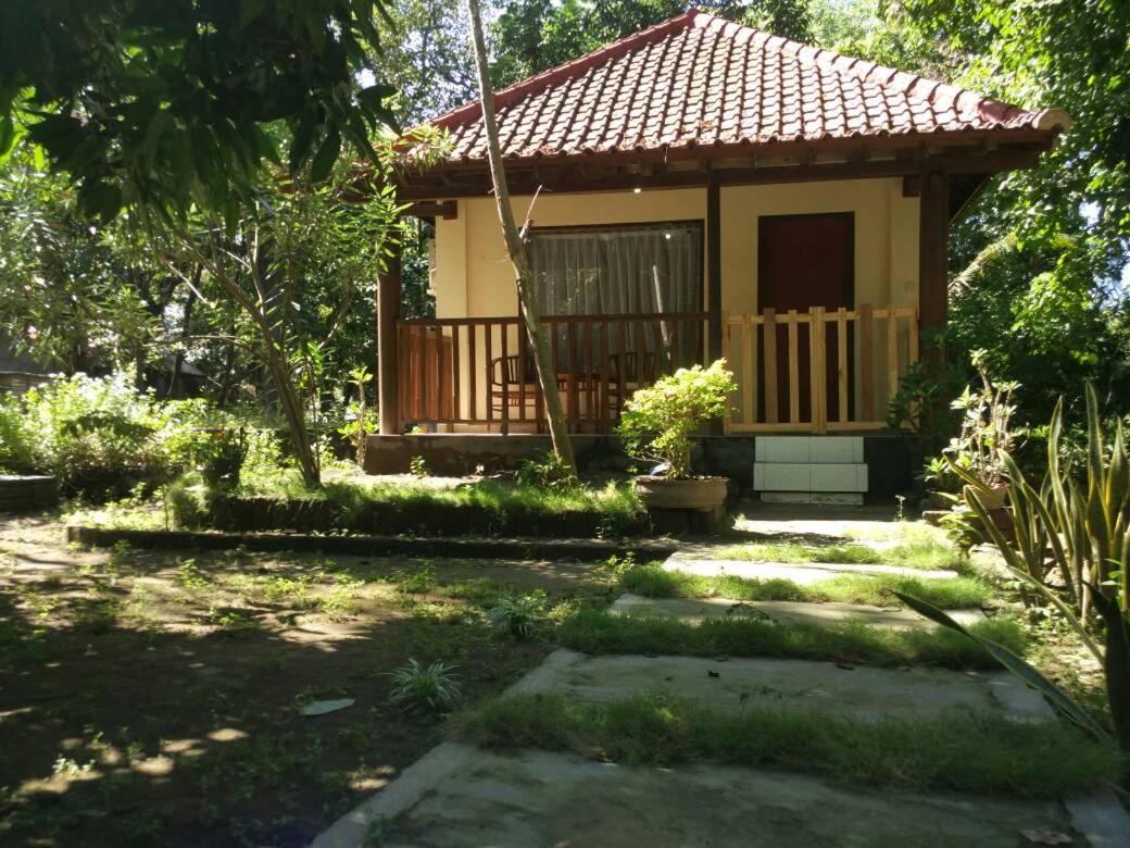 Pondok Wisata Gili Lampu Labuhan Pandan Exterior photo